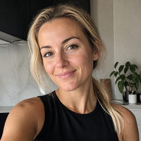 Generated expert reviewer avatar